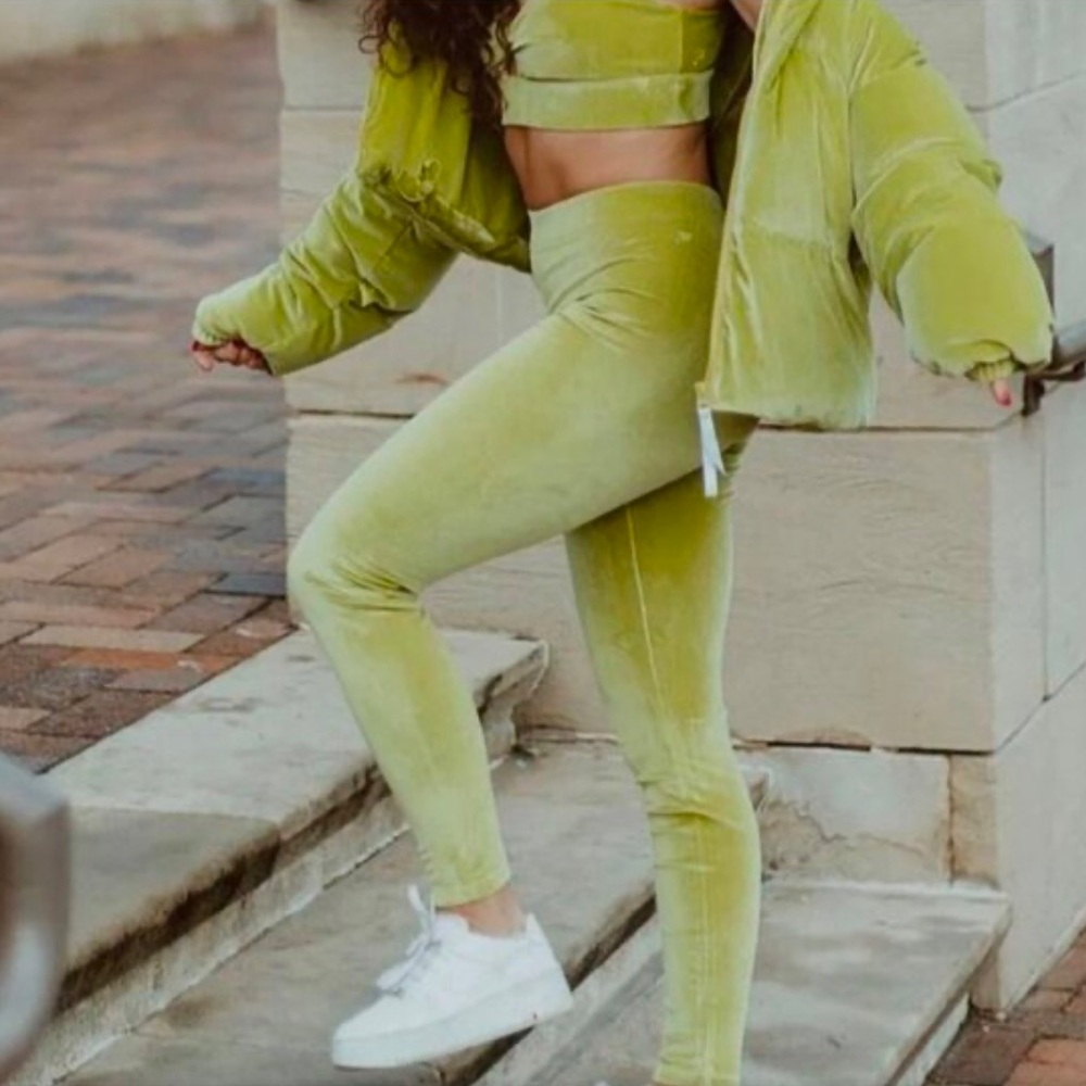 Fabletics Emma Velour Leggings in Golden Leaf Green Sz 2XL NWT